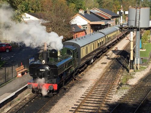 South Devon Railway - Steam Railway Journey between Buckfastleigh and Totnes 